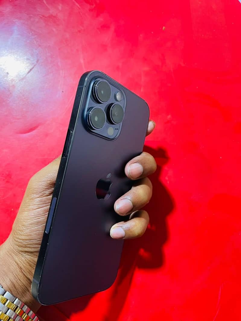 iPhone 14 Pro Max 4