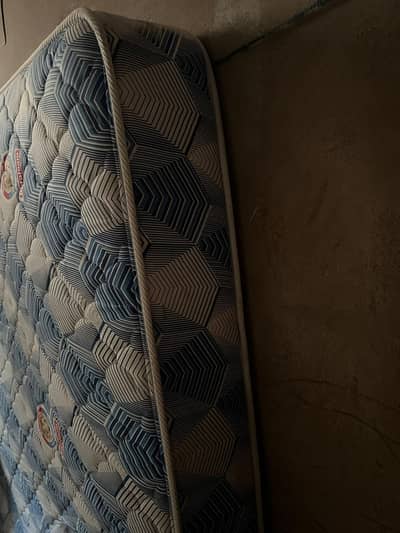 Dura foam king size spring Mattress for sale