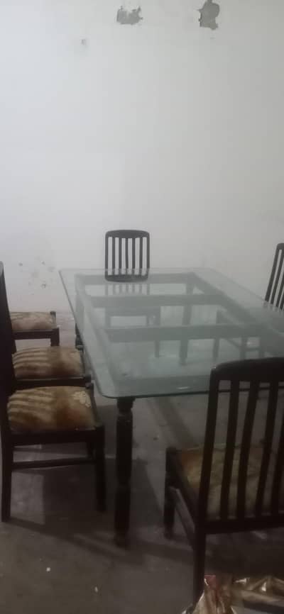 dinning table with 8 chairs
