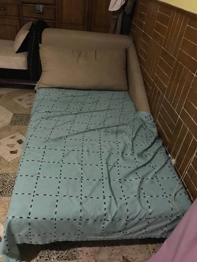 centre table,sofa daan