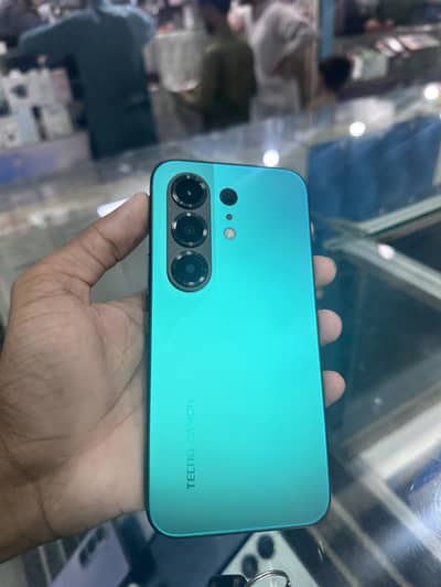 Tecno CAMON 40