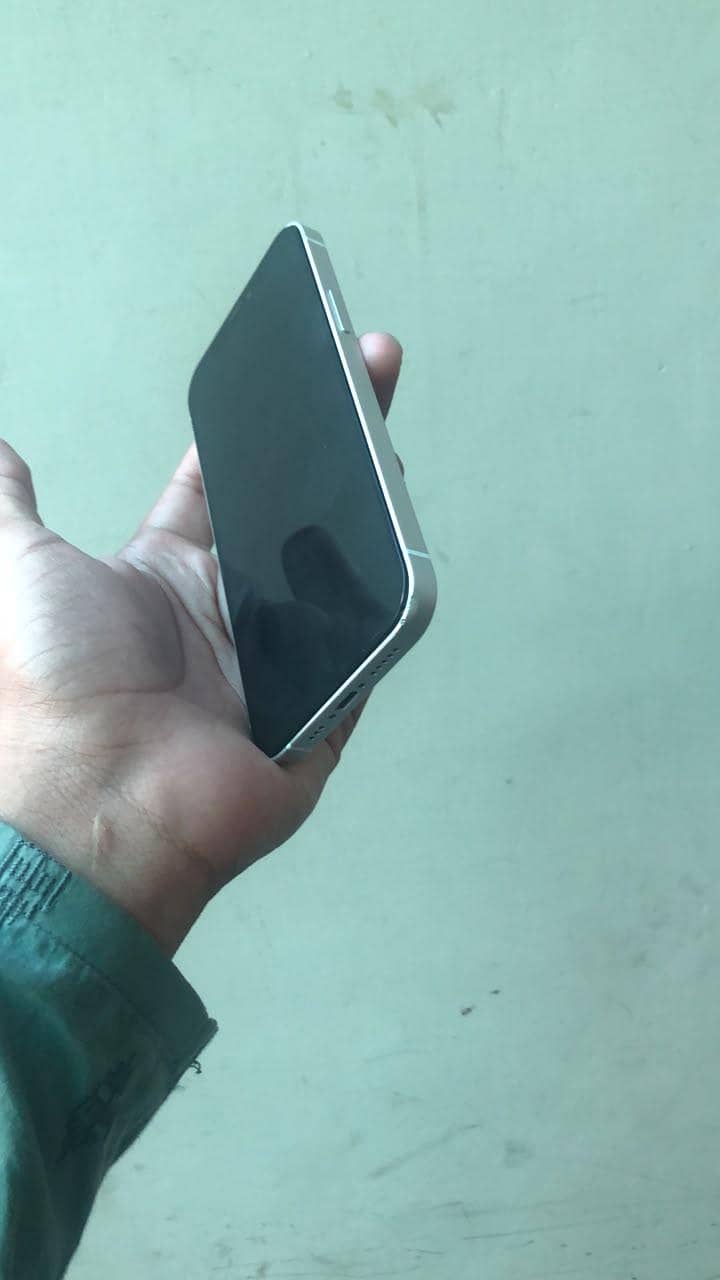 iphone 12 2