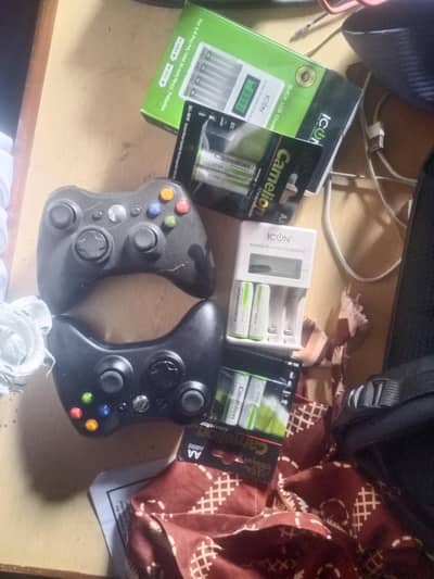 Xbox 360 with 2 wireless controllers & 8 cells