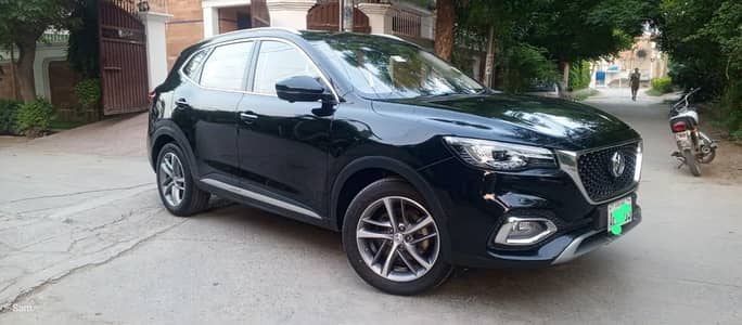 MG HS 2021