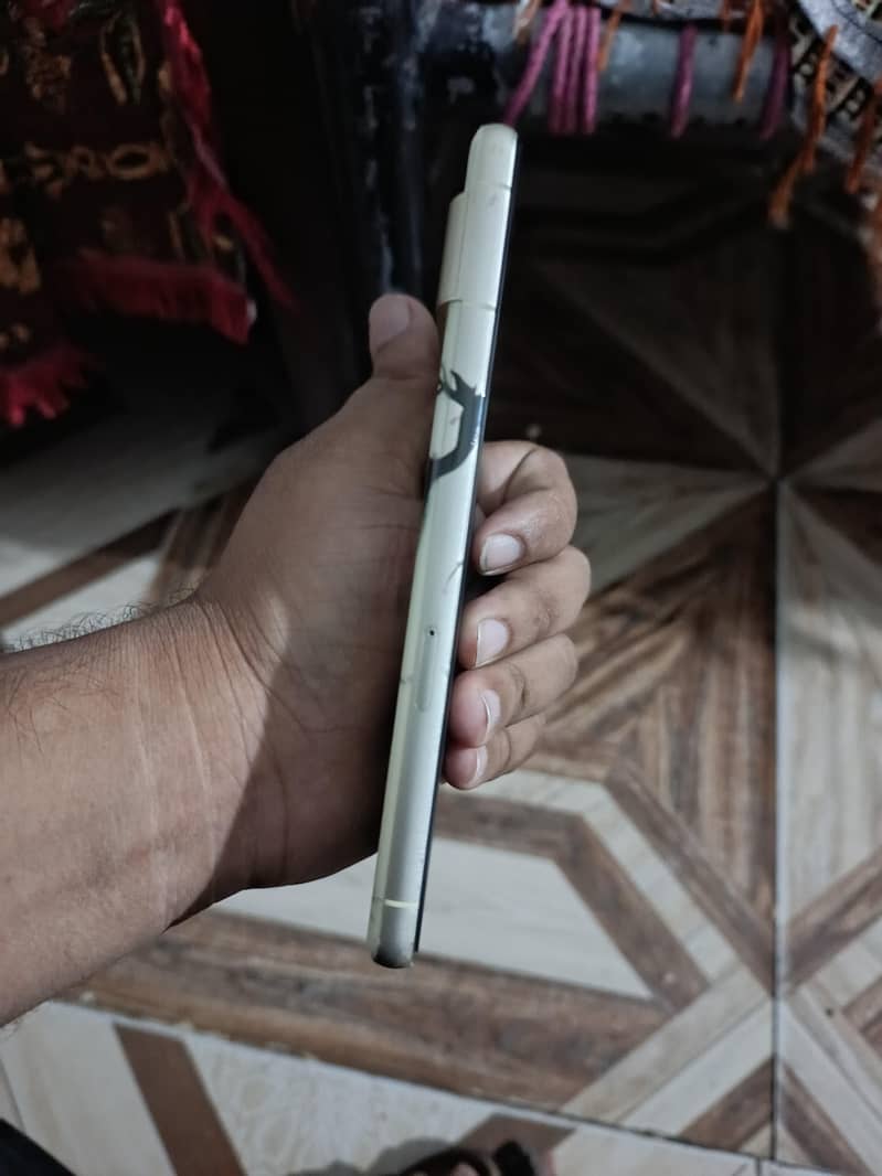 Google Pixel 7 3