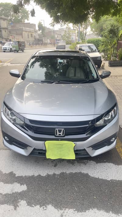 Honda Civic 1.8 Oriel Prosmatec (2018 registered)
