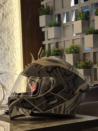 Jeikei helmet