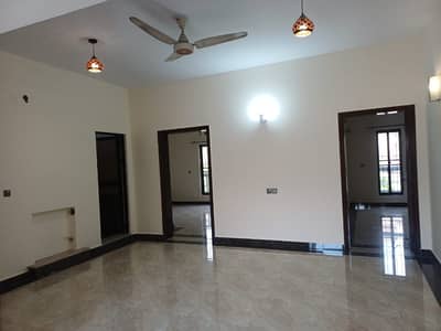15 Marla Cornar Seprate Gate Independent Upper Portion For Rent Near Ucp University & Shaukat Khanam Chowk