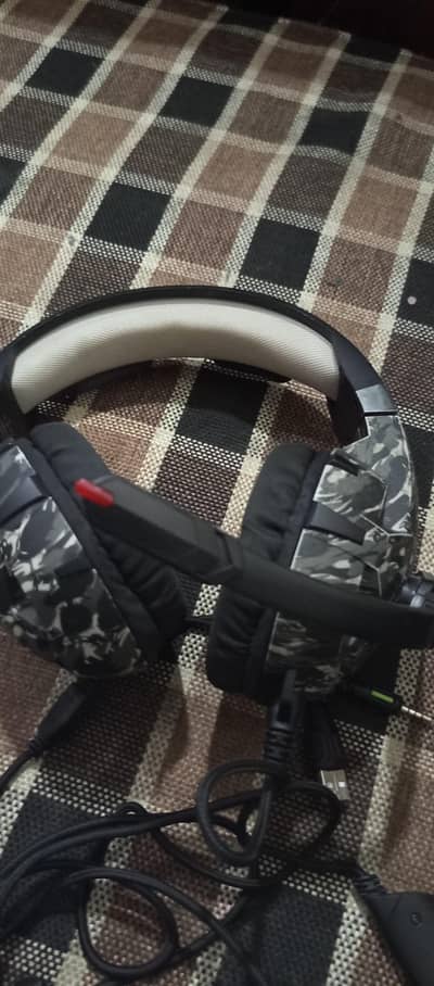 Headphones  High quality Sound Good Condition – Fully Working