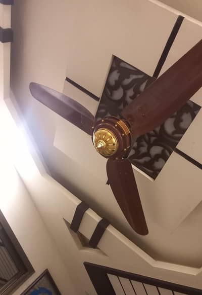 parvaz fan in 10/10 condition