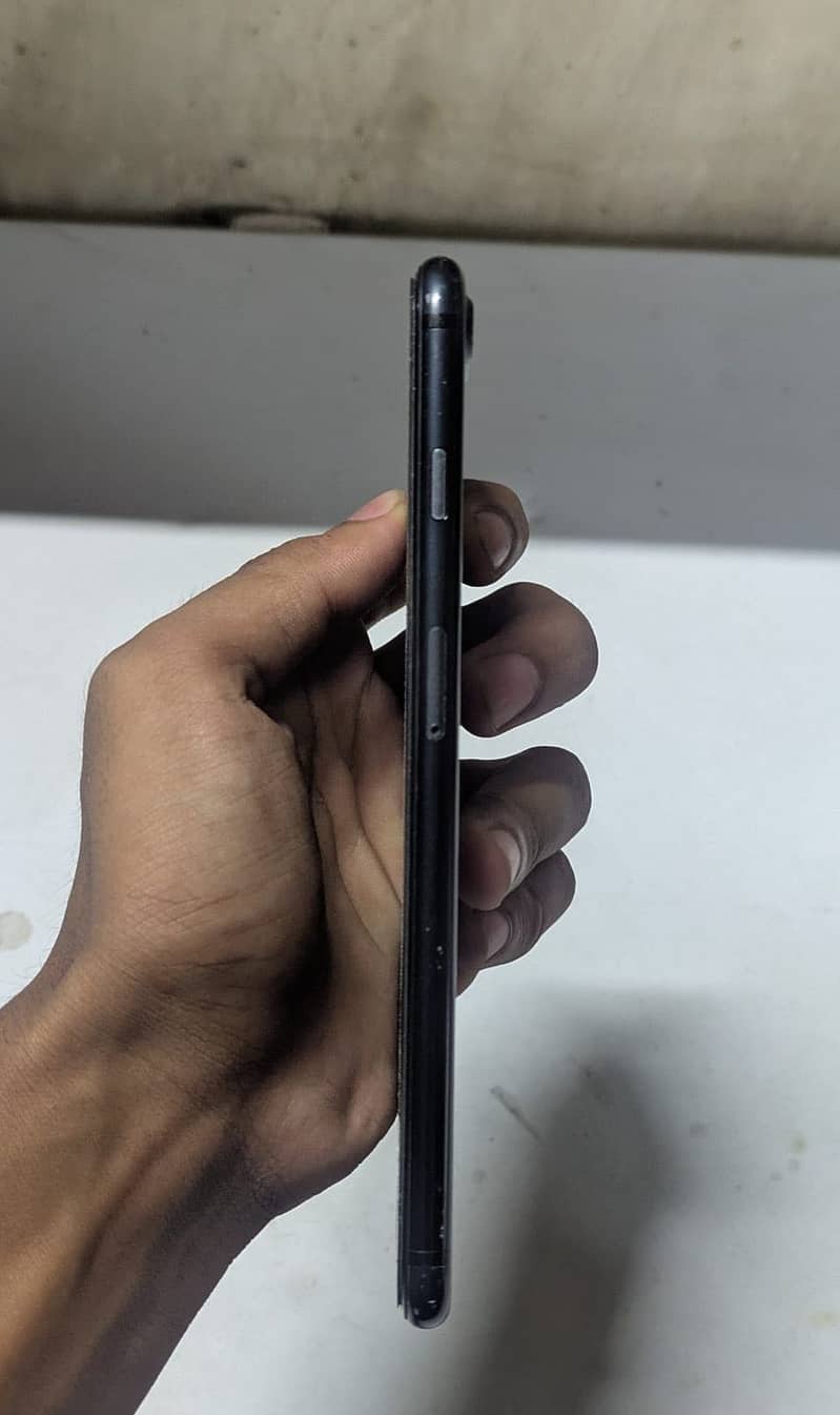 Apple iPhone 7 Plus 3