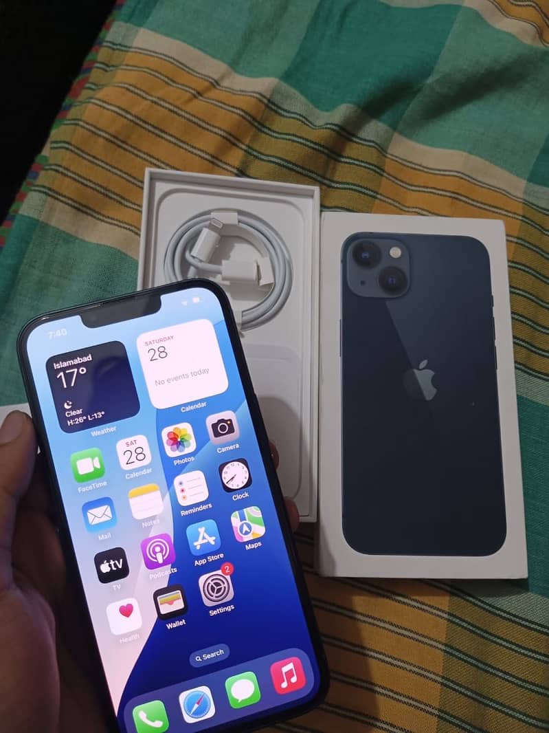 Apple iPhone 13 1