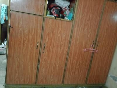 hiyh quality wardrobe