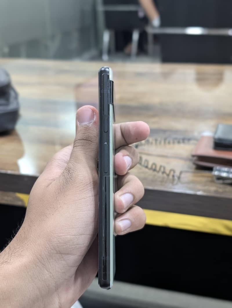 Google Pixel 6a 4