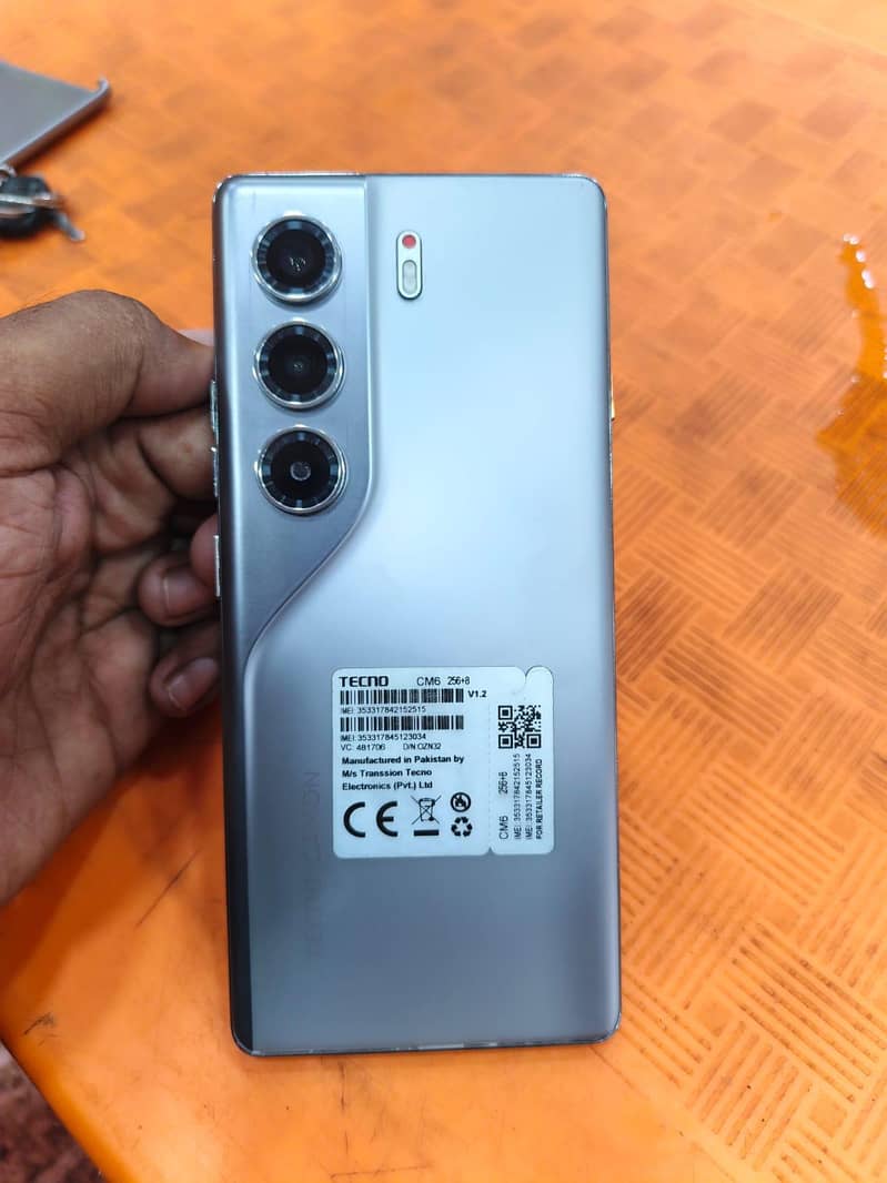 Tecno CAMON 40 Pro 4