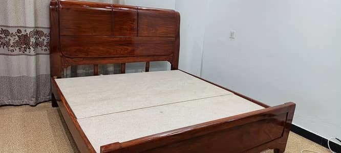 Bed set solid wood use nhi hwa bilkul new ha with side tables dressing