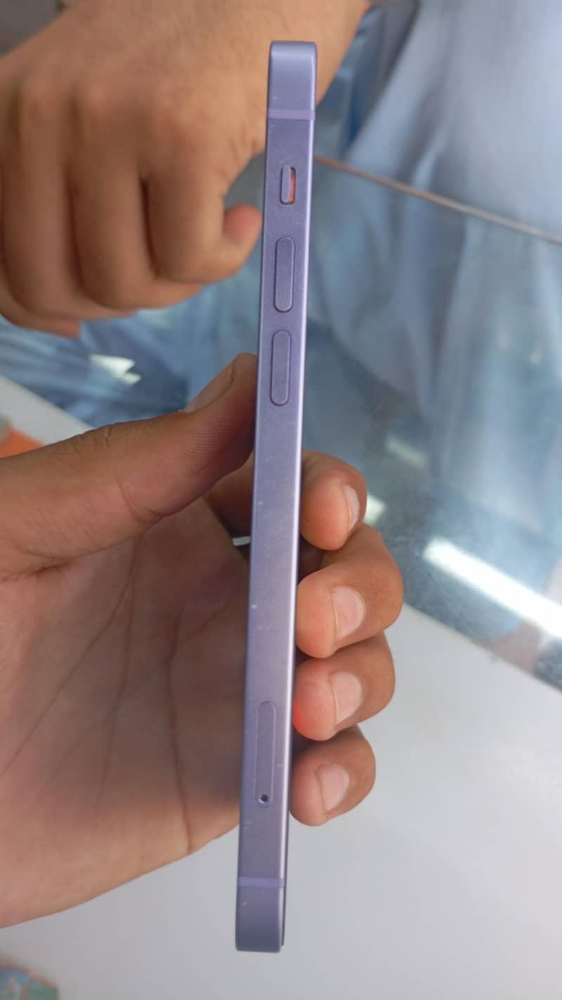 Apple iPhone 12 1