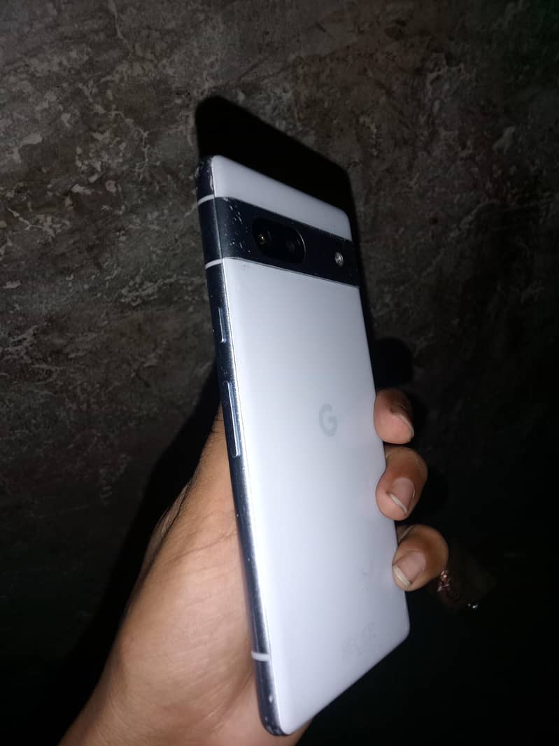 Google Pixel 7a 2