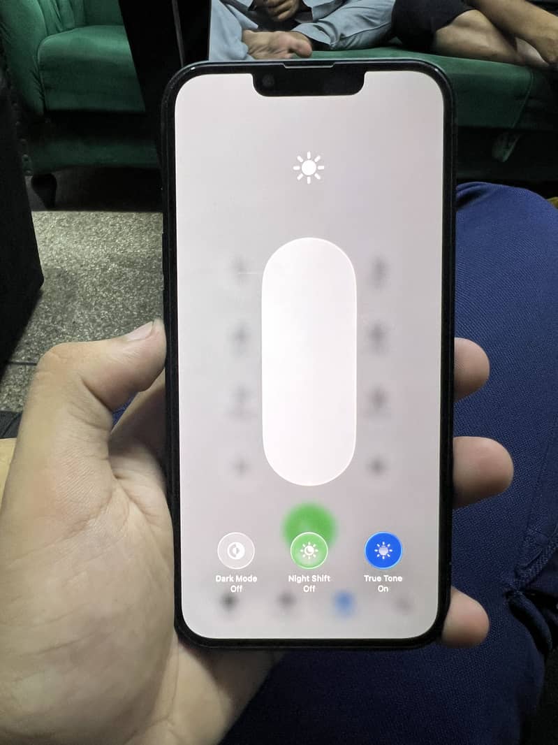 Apple iPhone 13 6