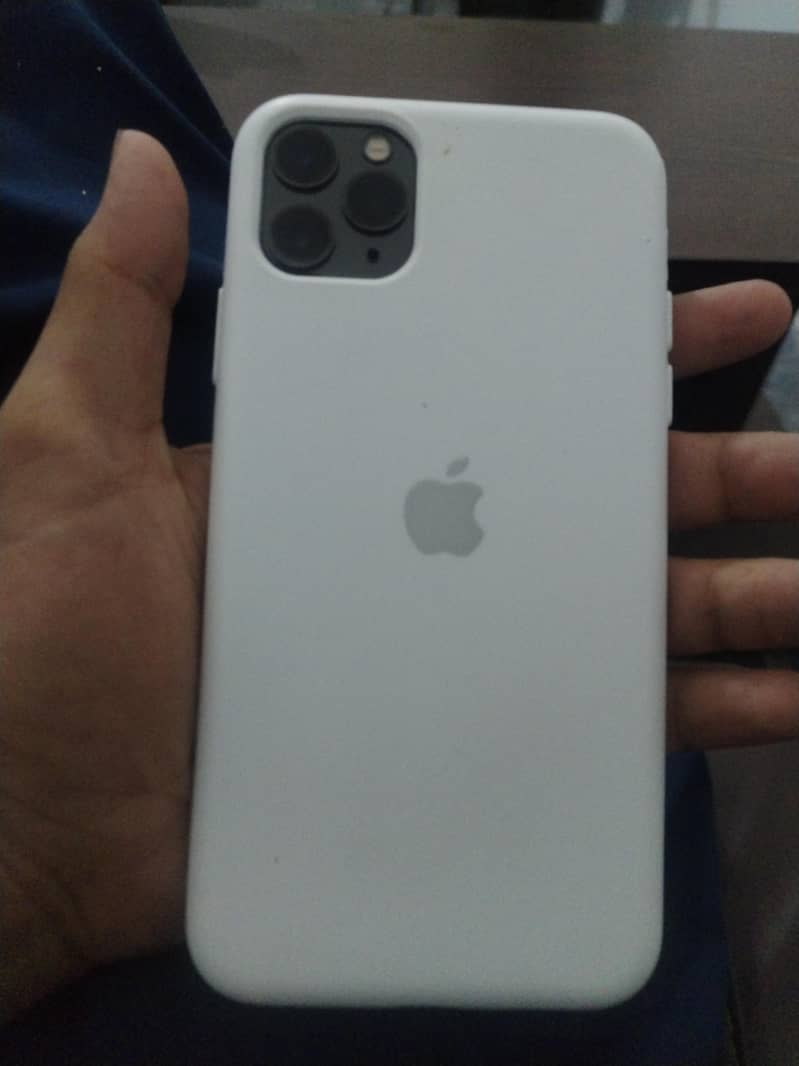 iphone 11 pro max 2