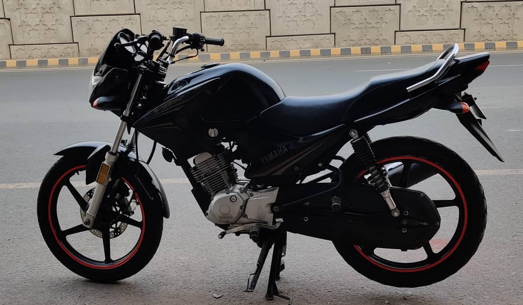 YAMAHA 1