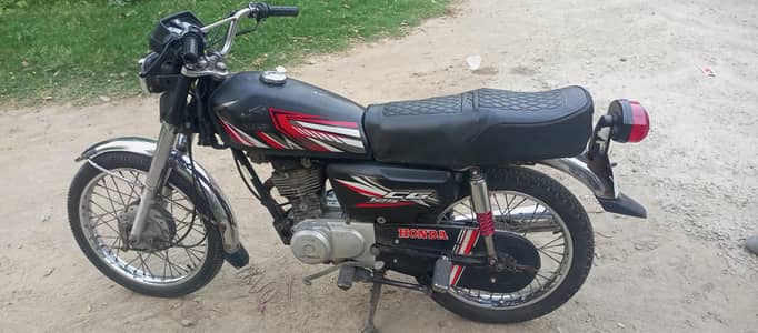 im selling my honda 125 in 10/8 Condition .