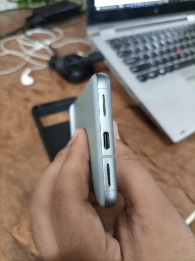 Google Pixel 8 3
