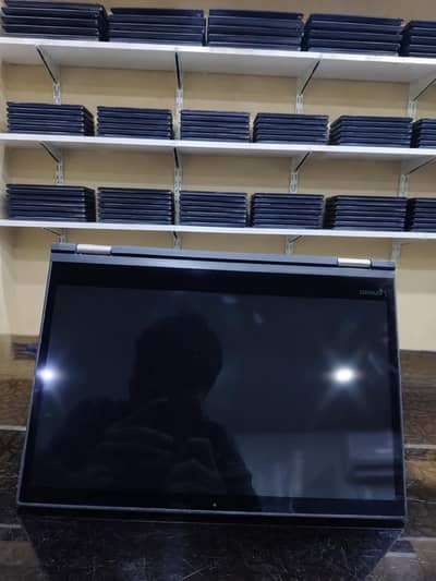 Lenovo thinkpad yoga 370 i5 7th generation 8gb ram 256gb ssd 360 touch