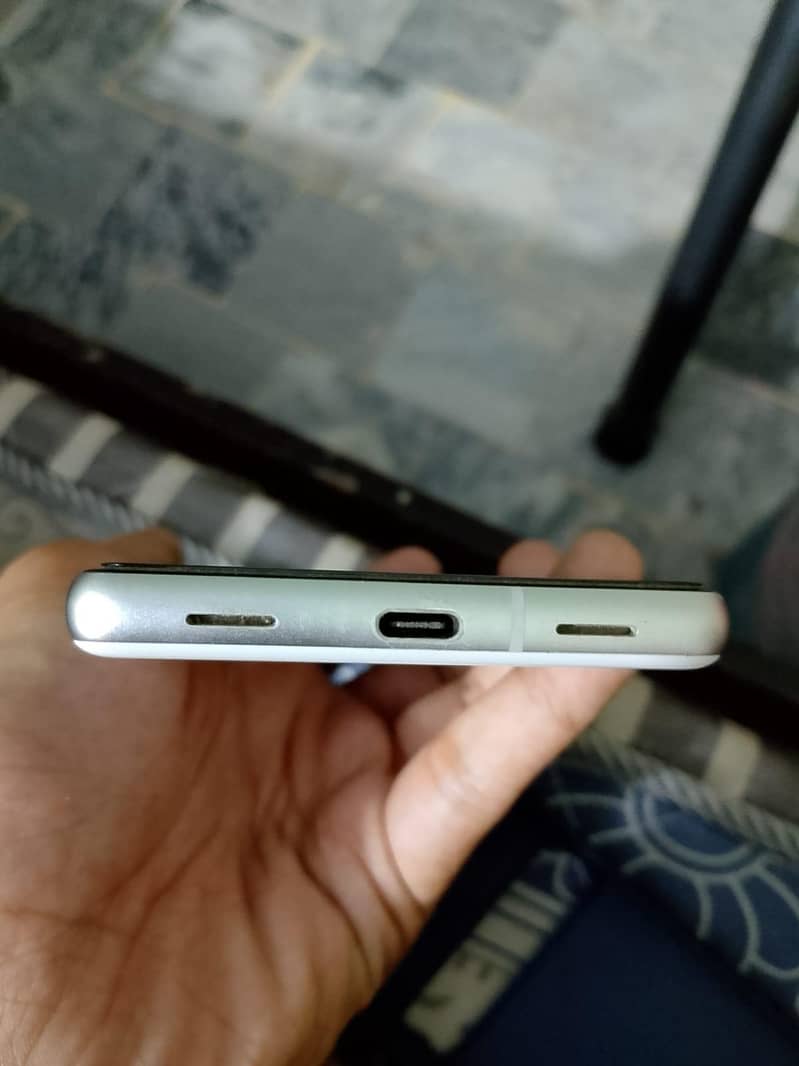 Google Pixel 7a 6