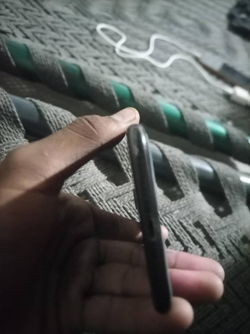 Apple iPhone 7 Plus 0