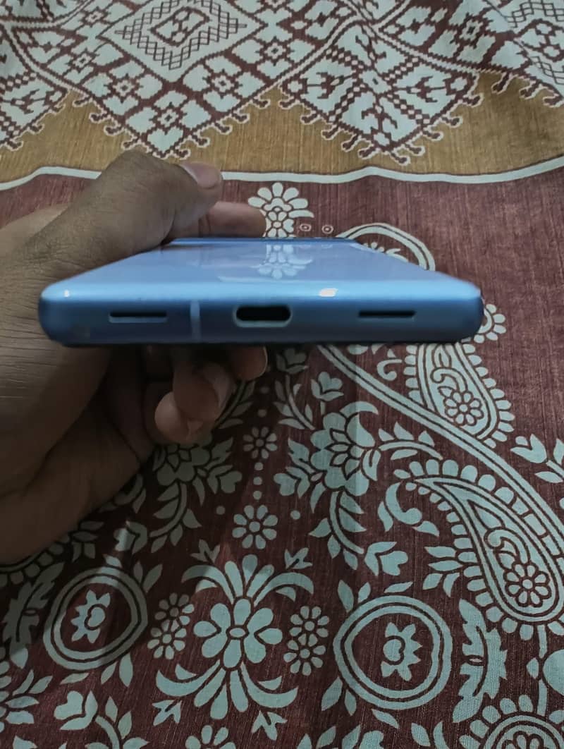 Google Pixel 7a 4