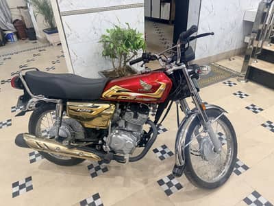 Honda 125 gold edition (Red)