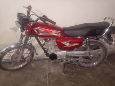 united 125