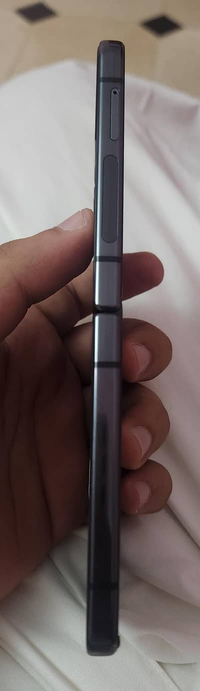 Samsung Mobile Z Flip 4