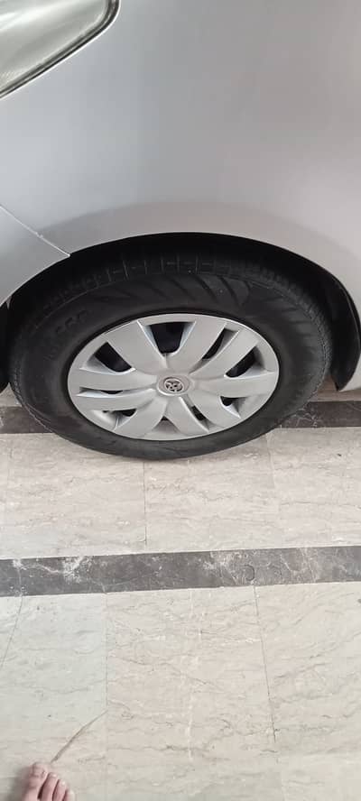 Toyota vitz silver 2009/2012