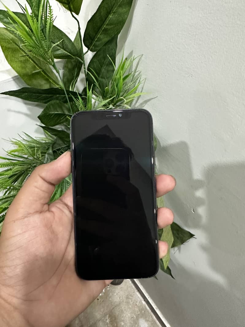 Apple iPhone X 0