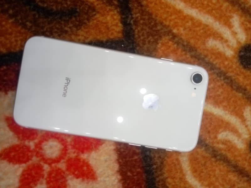 Apple iPhone 8 3