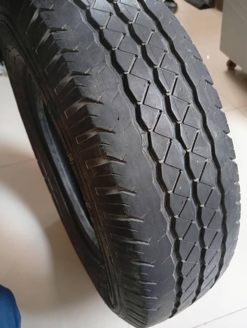 2 Tyres Mehran 0