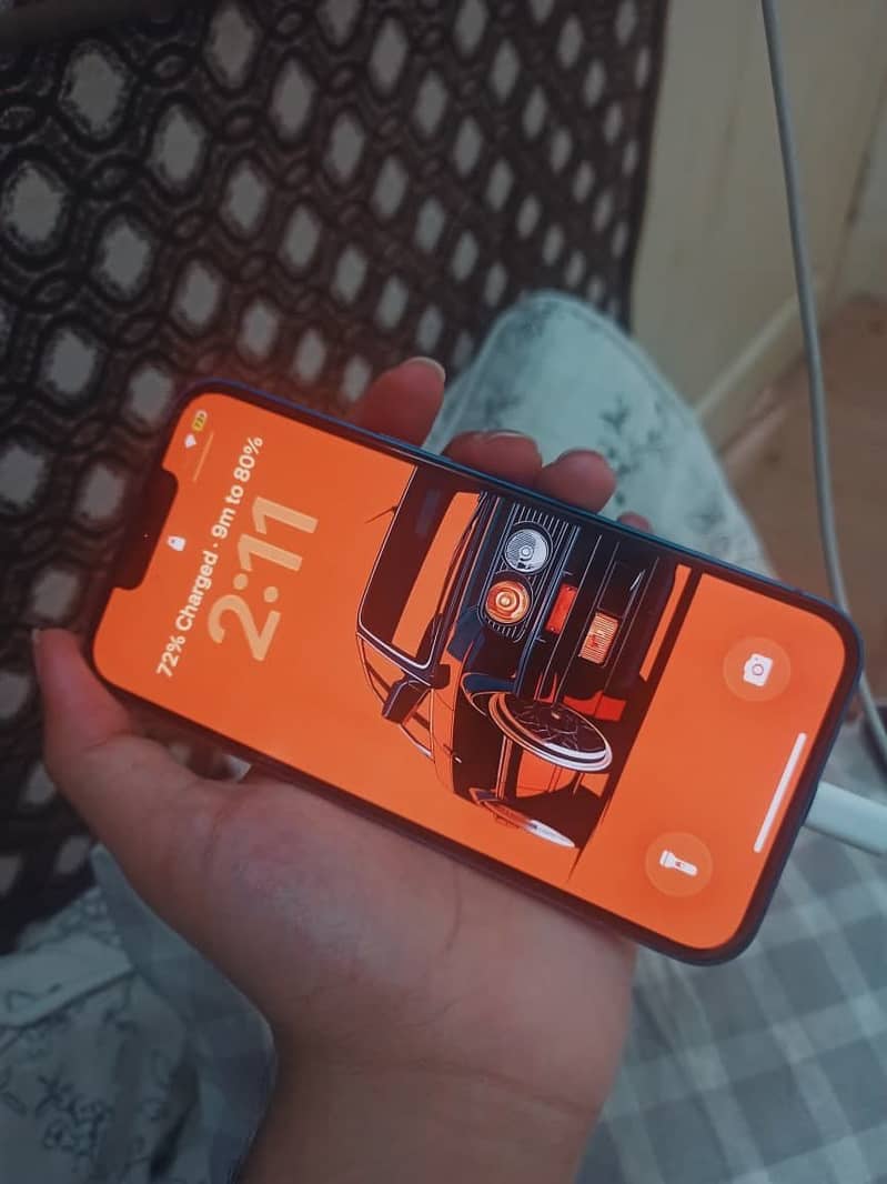 Apple iPhone 13 0