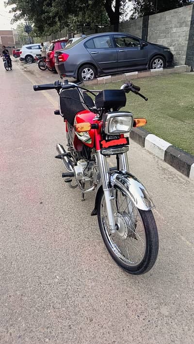 CD 70 2022 model urgent sell 03229795199