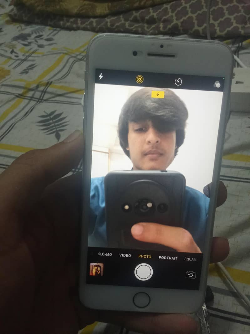 Apple iPhone 8 Plus 5