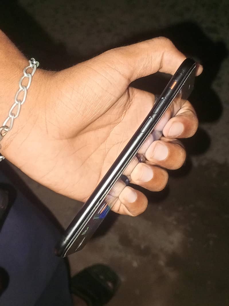 Apple iPhone 7 3