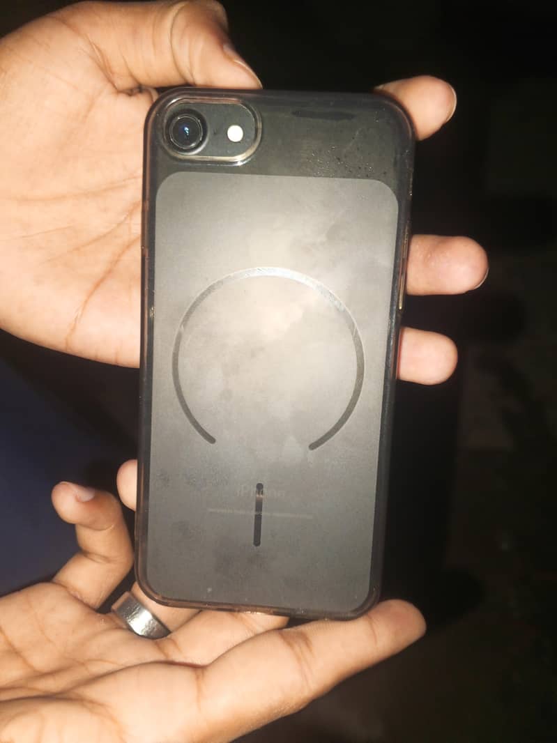 Apple iPhone 7 4