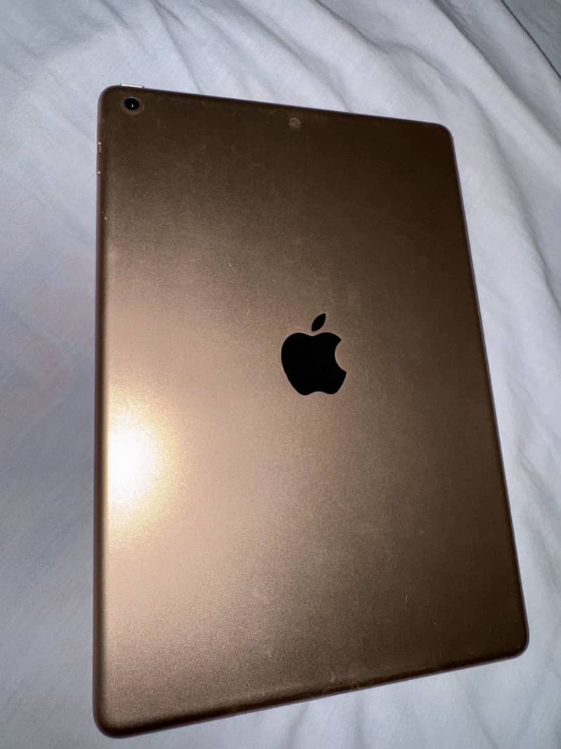 Ipad A2270, 8th Generation 0