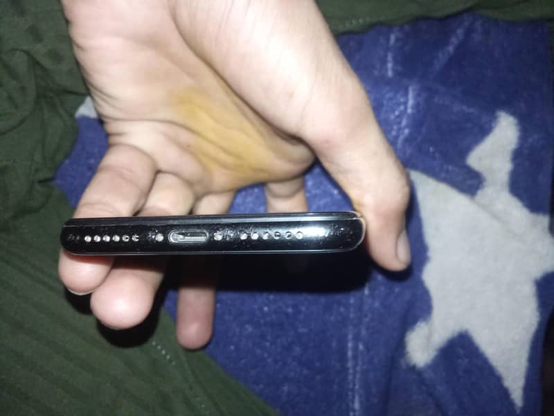 Apple iPhone X 5