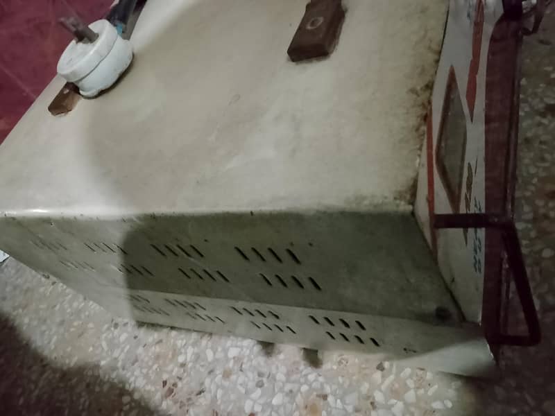 Automatic voltage stabilizer 3