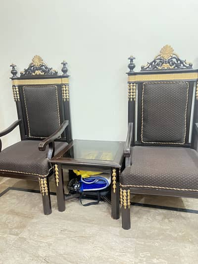 2 king size chairs with table