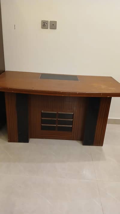 Office table