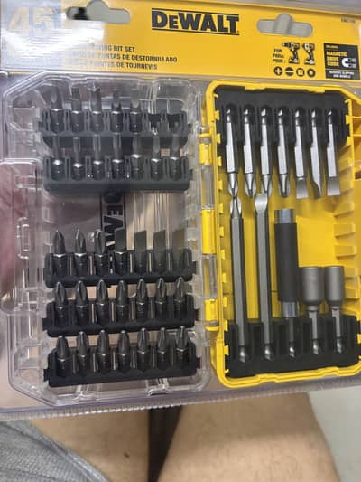 DeWalt screwdriver bit set with tough case 45 pcs (DW2166)