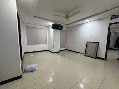 Commerical Building For Rent at 6 Road